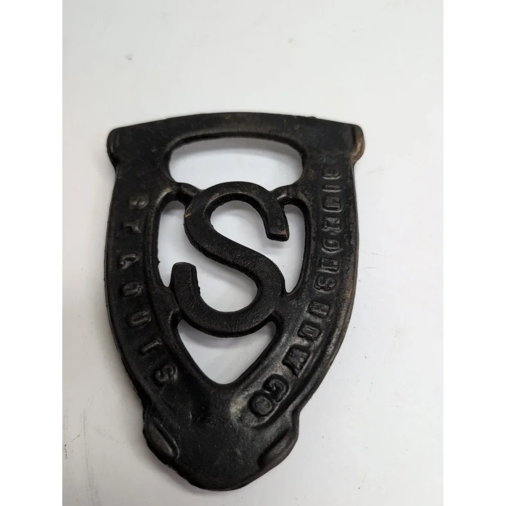 Simmons HDW Co St Louis Cast Iron Trivet